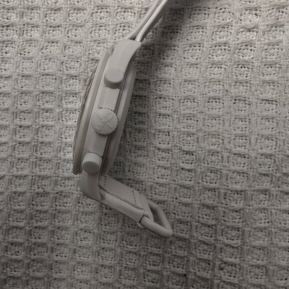 Swatch x Omega co-branded moon phase watch | Snoopy moon landing limited edition - Picture 8 of 9